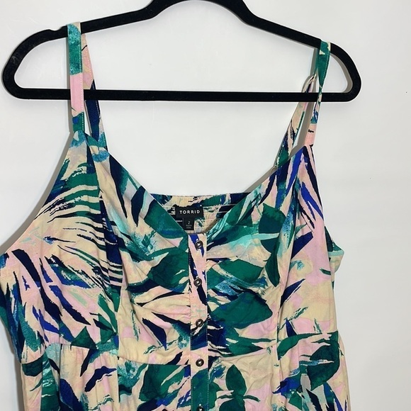 Torrid palm leaves MIDI CHALLIS BUTTON-FRONT DRESS - Picture 7 of 9